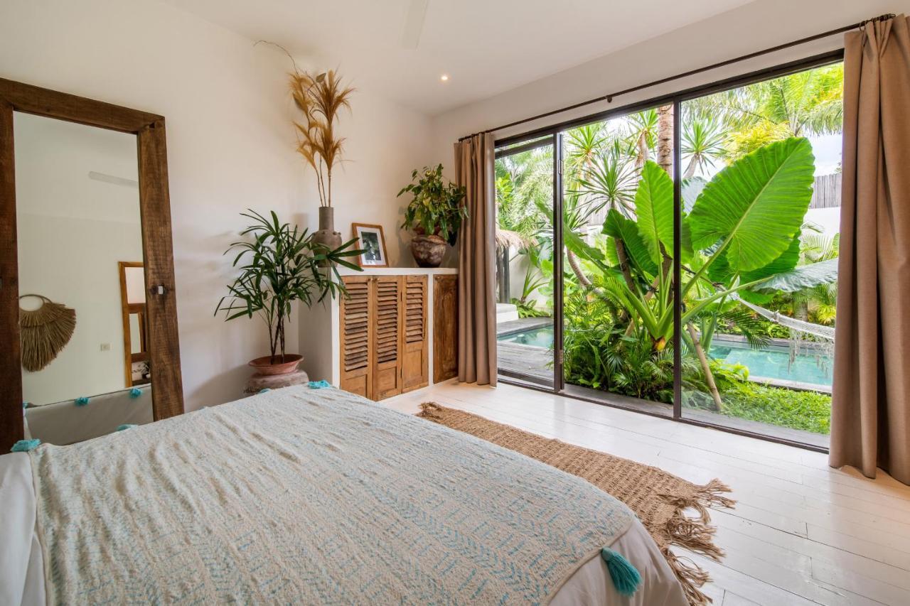 NEW! Tropical design Private Villa Complex 6 BR Umalas w staff Canggu Exterior foto