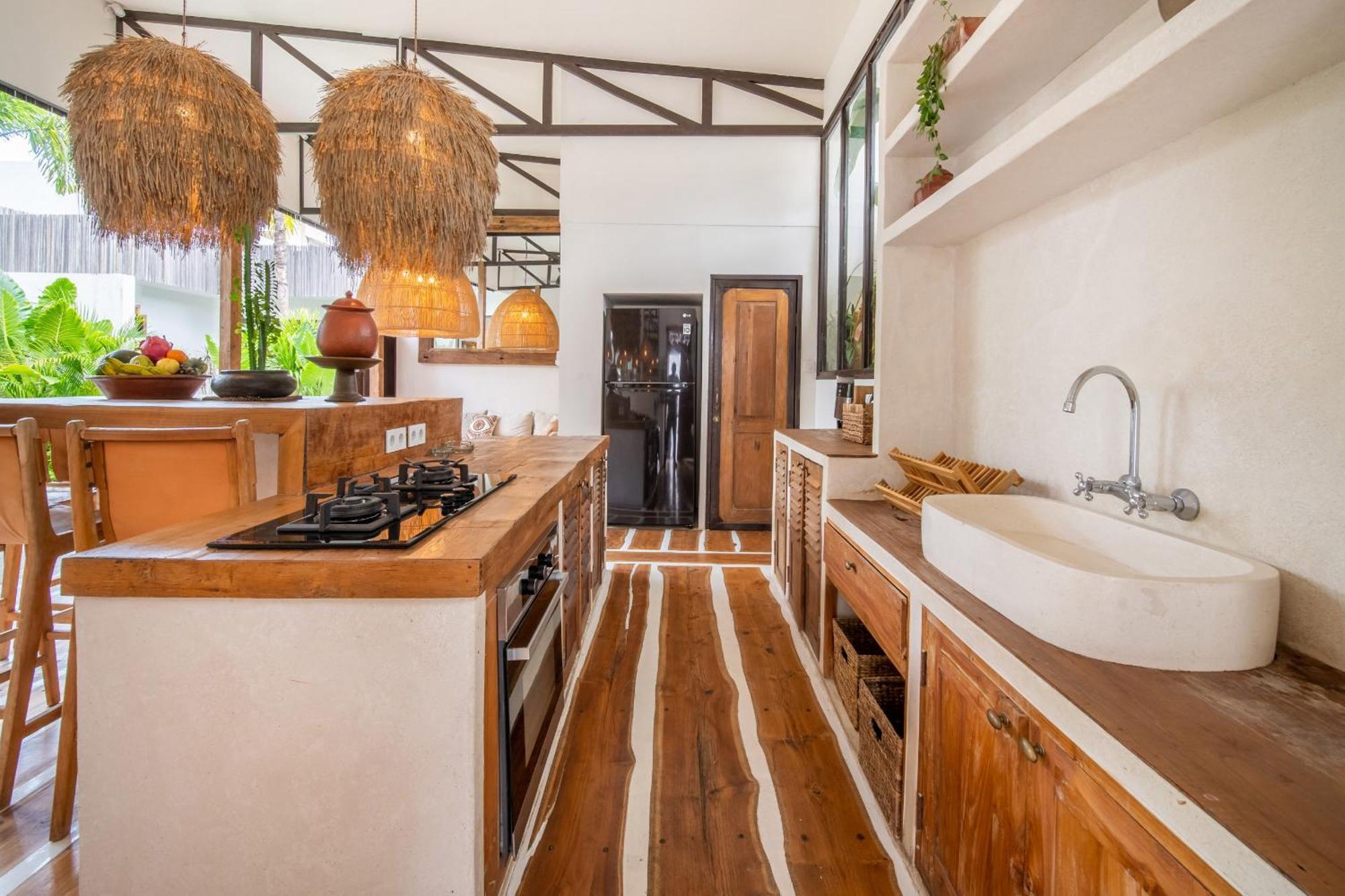 NEW! Tropical design Private Villa Complex 6 BR Umalas w staff Canggu Exterior foto
