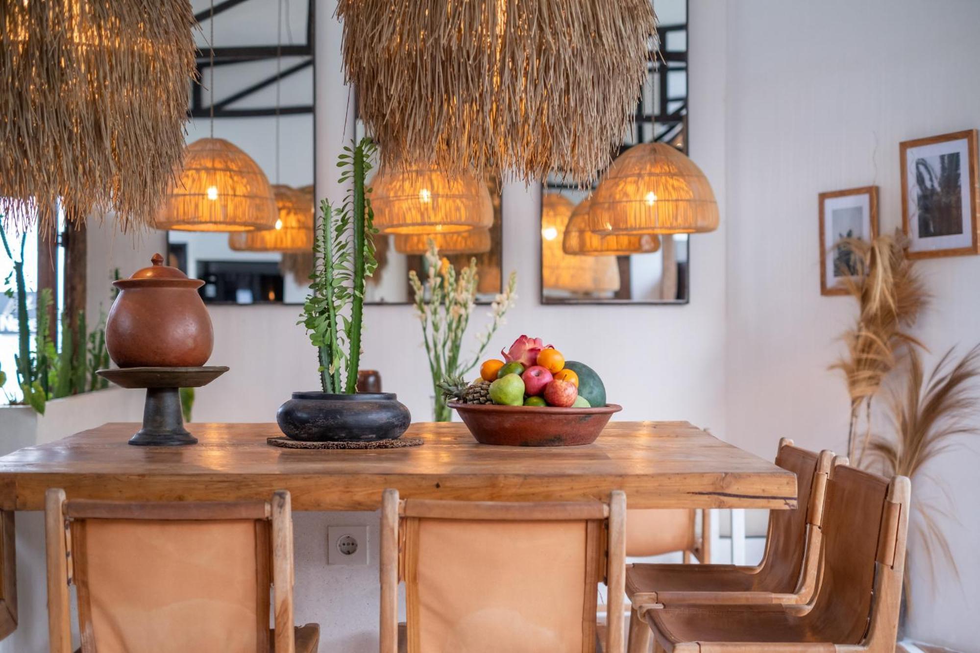 NEW! Tropical design Private Villa Complex 6 BR Umalas w staff Canggu Exterior foto