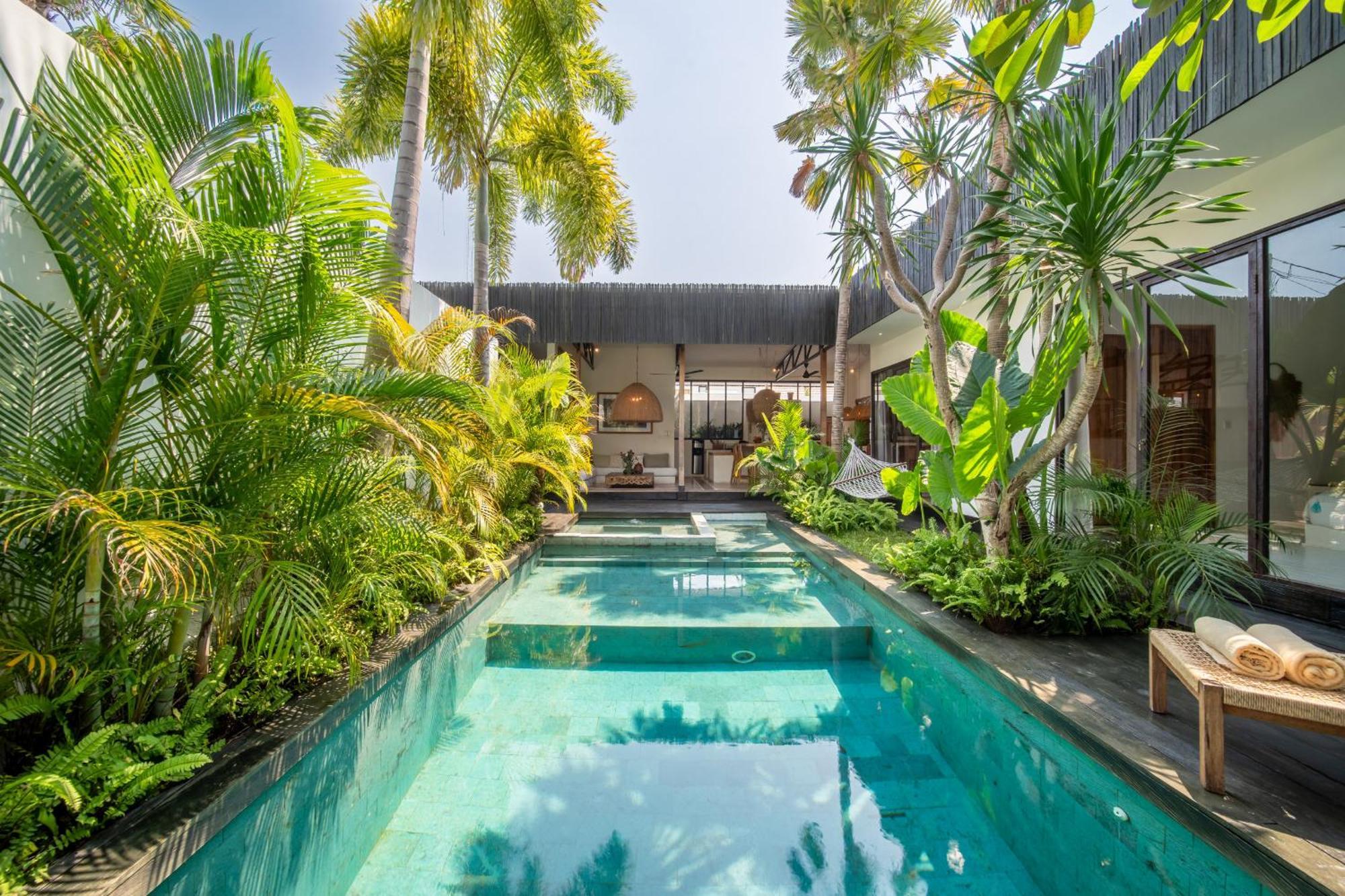 NEW! Tropical design Private Villa Complex 6 BR Umalas w staff Canggu Exterior foto