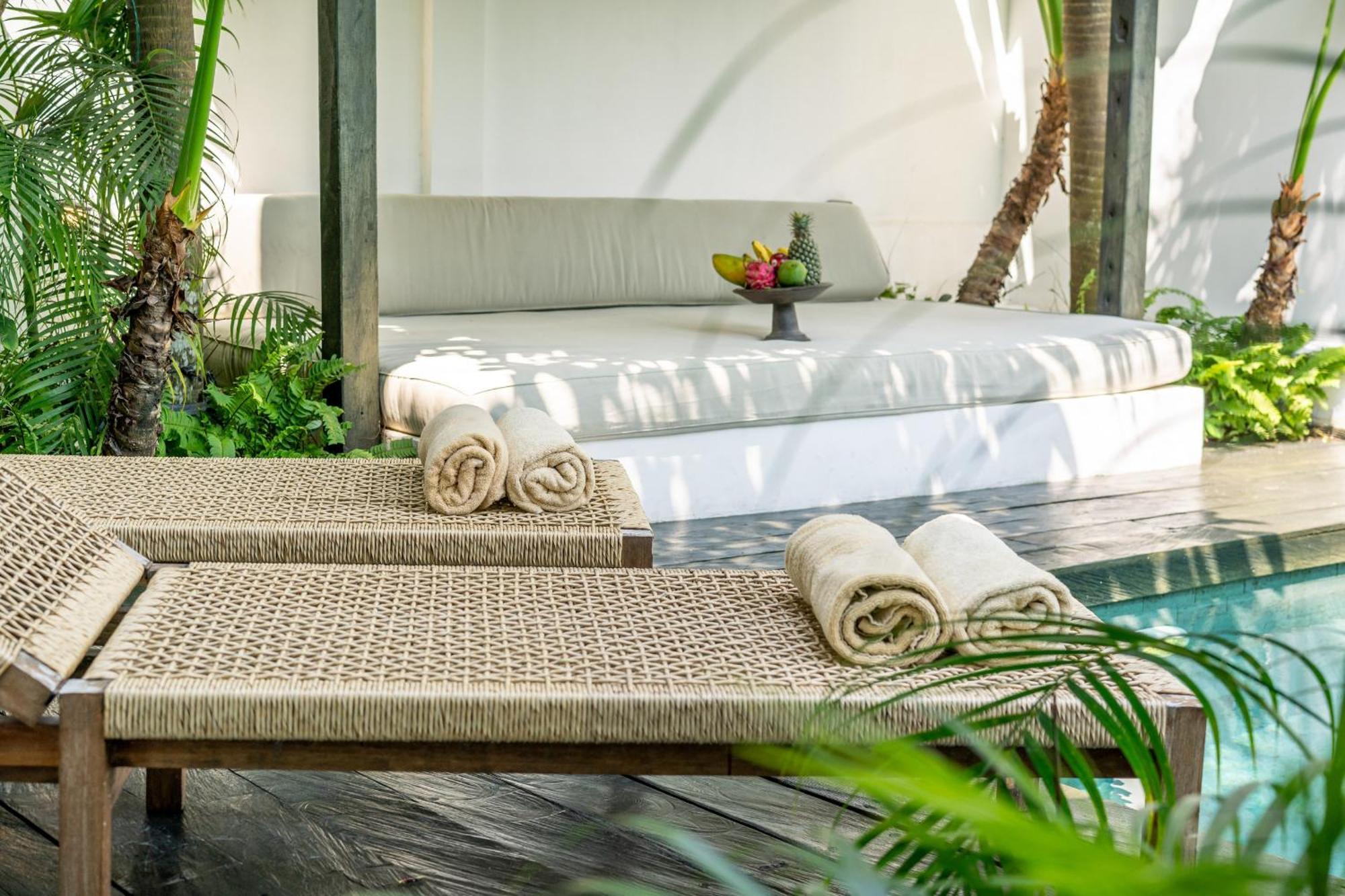 NEW! Tropical design Private Villa Complex 6 BR Umalas w staff Canggu Exterior foto