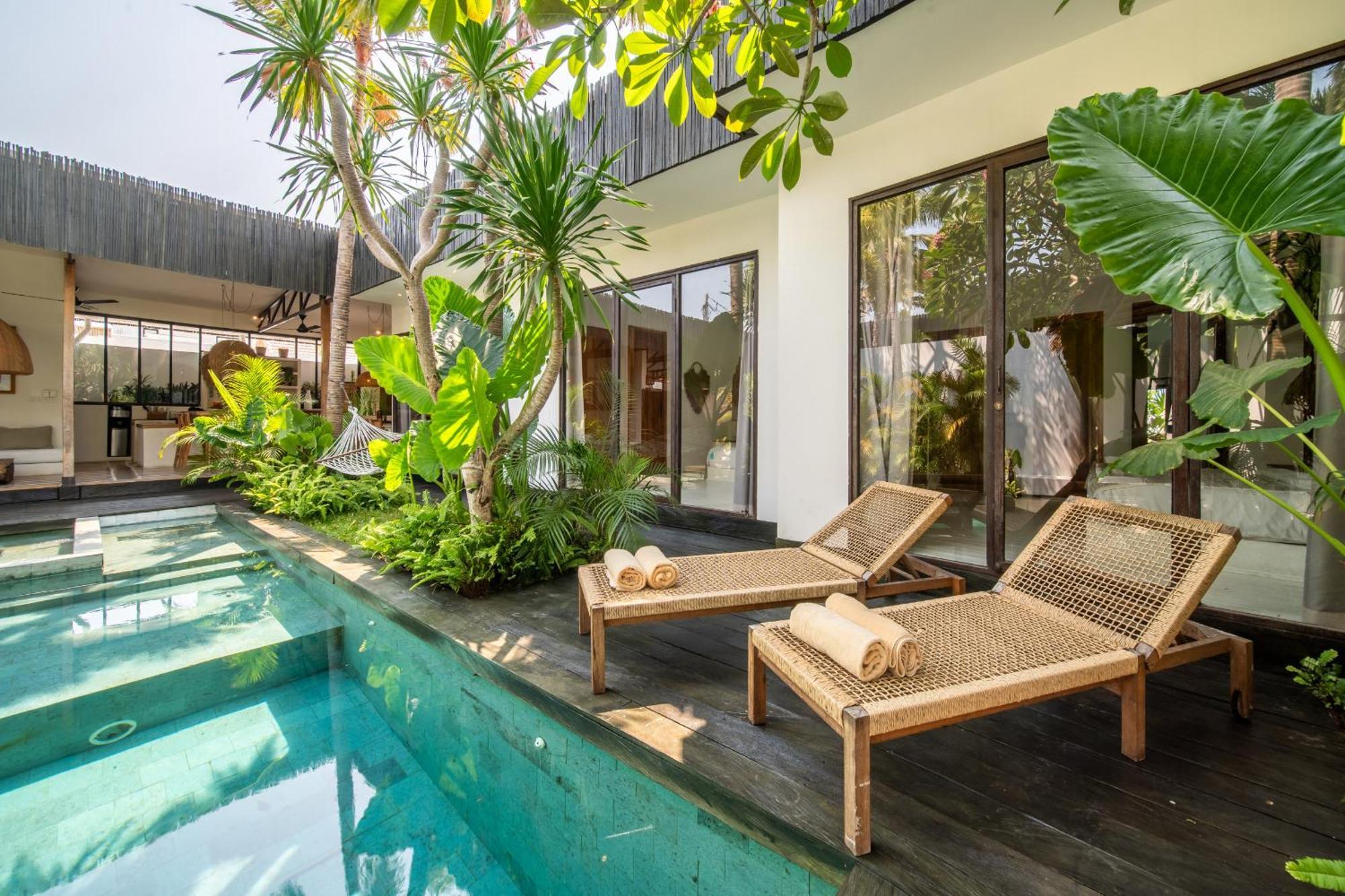 NEW! Tropical design Private Villa Complex 6 BR Umalas w staff Canggu Exterior foto